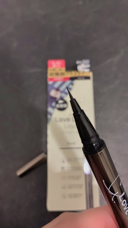 リキッドアイライナーR5 極細筆/ラブ・ライナー/リキッドアイライナーを使ったクチコミ(2枚目)