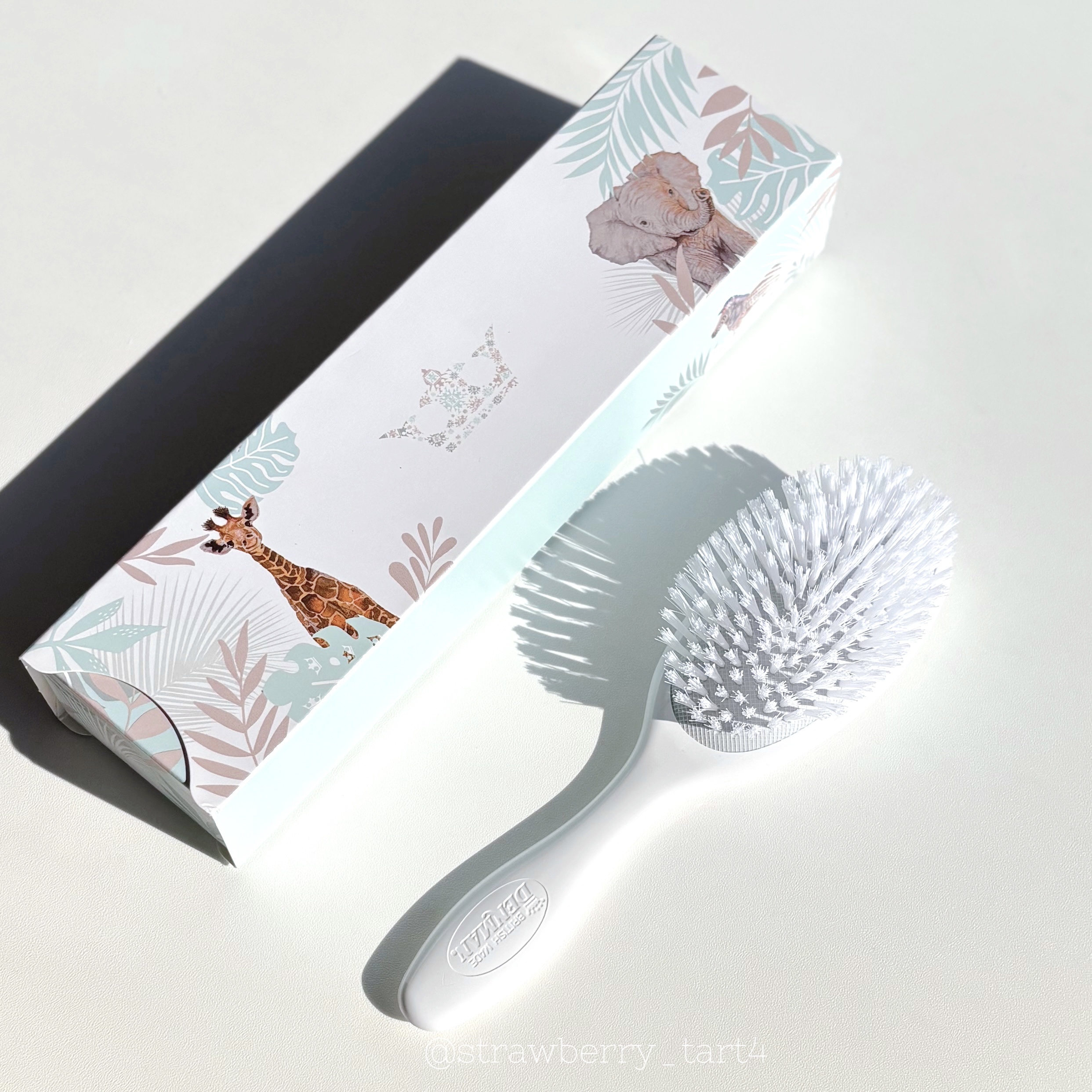 D86 ベビーブラシ エレファント/DENMAN/ヘアブラシを使ったクチコミ（2枚目）