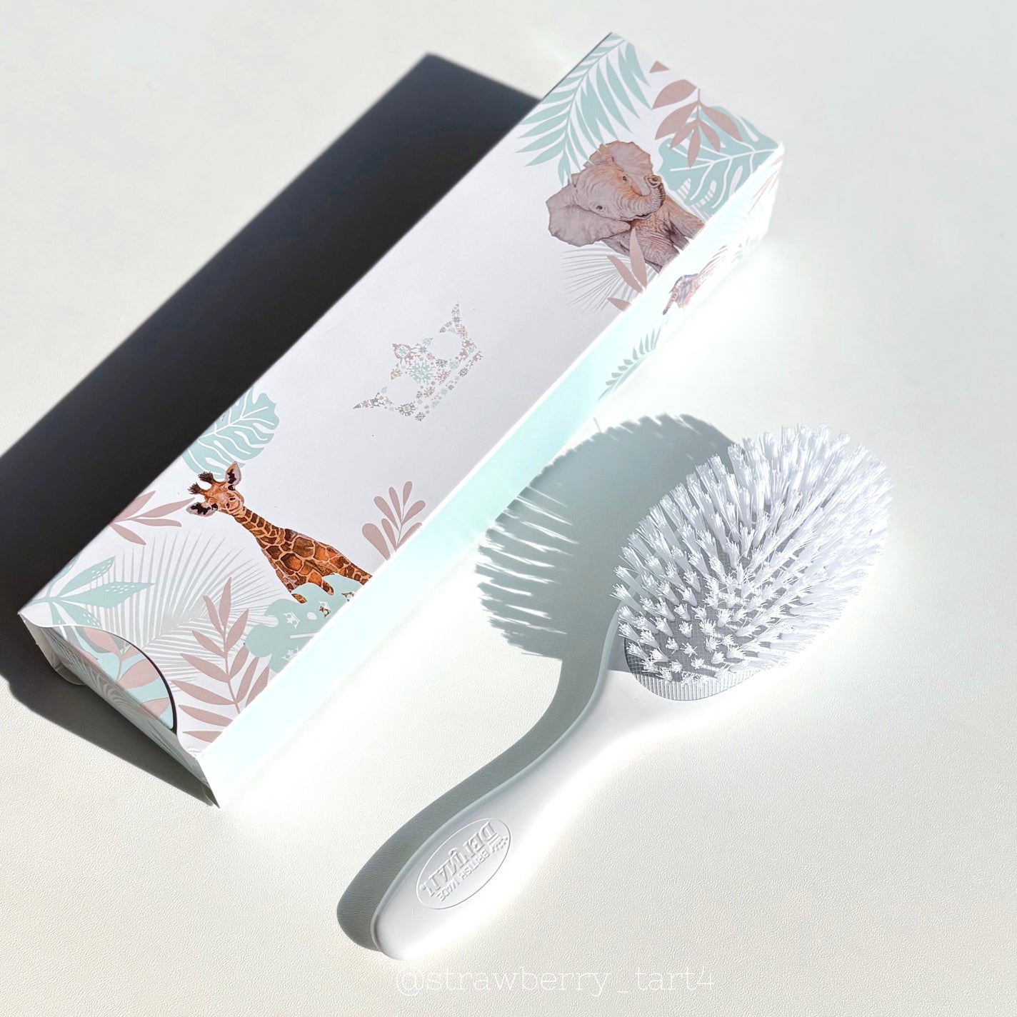 D86 ベビーブラシ エレファント/DENMAN/ヘアブラシを使ったクチコミ(2枚目)