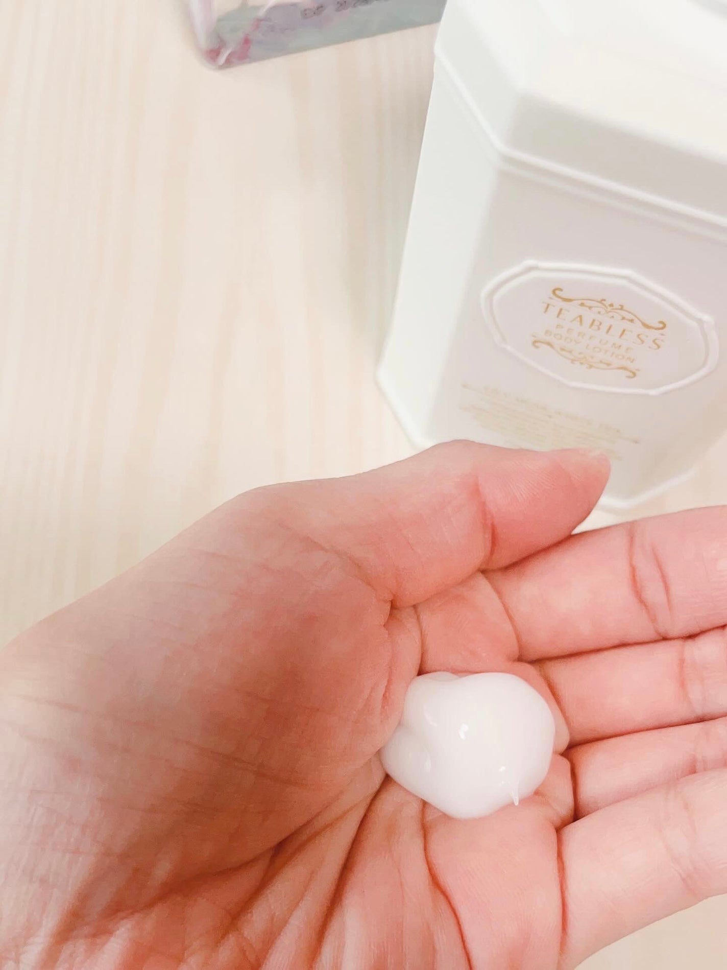 パフュームボディローション リリィムスクホワイトティー/TEABLESS/ボディローションを使ったクチコミ(3枚目)