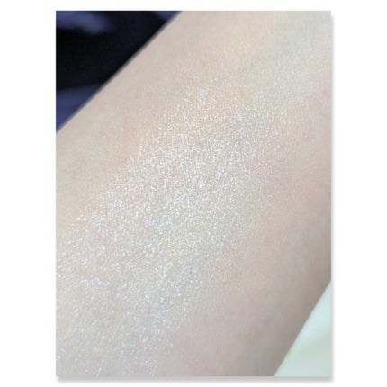 CEZANNE パールグロウハイライト SP3のクチコミ「まるで塗るレフ板。濡れツヤ感ハイライトの限定色♡
#CEZANNE
#パールグロウハイライト .....」(3枚目)