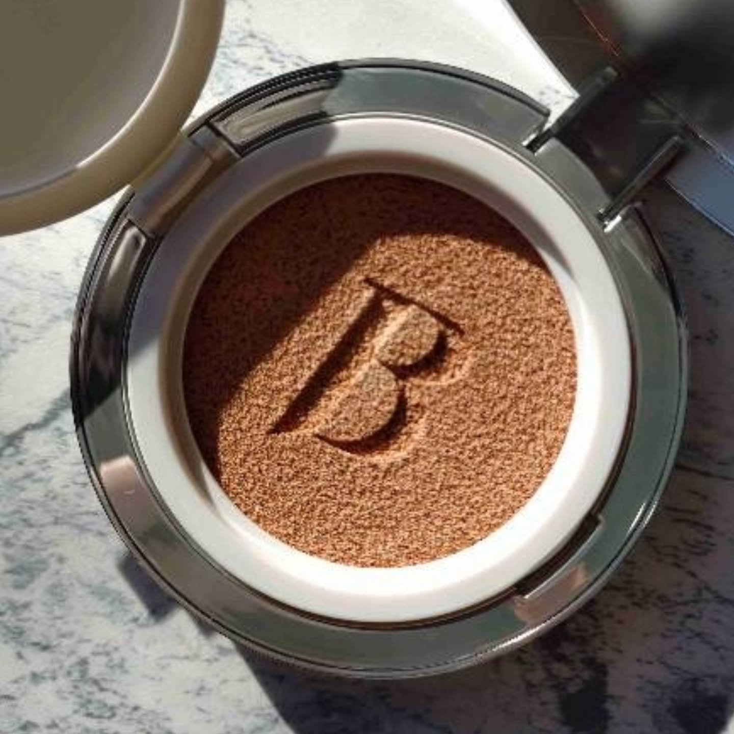 カバーリシャス アルティメット ホワイトクッション/BANILA CO/クッションファンデーションを使ったクチコミ（2枚目）