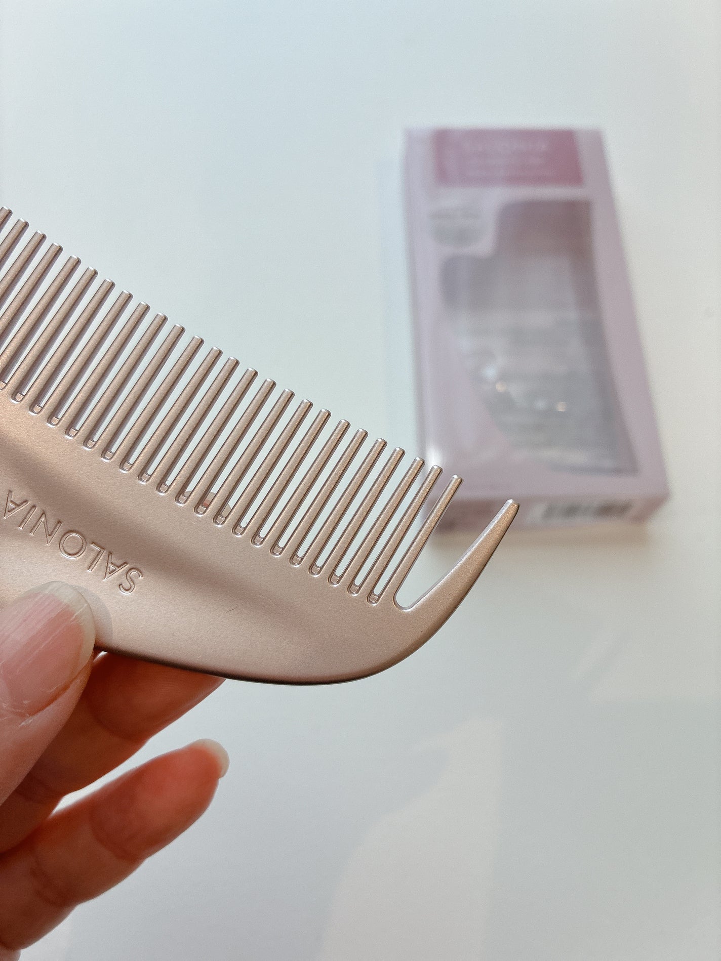 サロニア グロッシーケア メタルカッサコーム/SALONIA/ヘアコームを使ったクチコミ(2枚目)