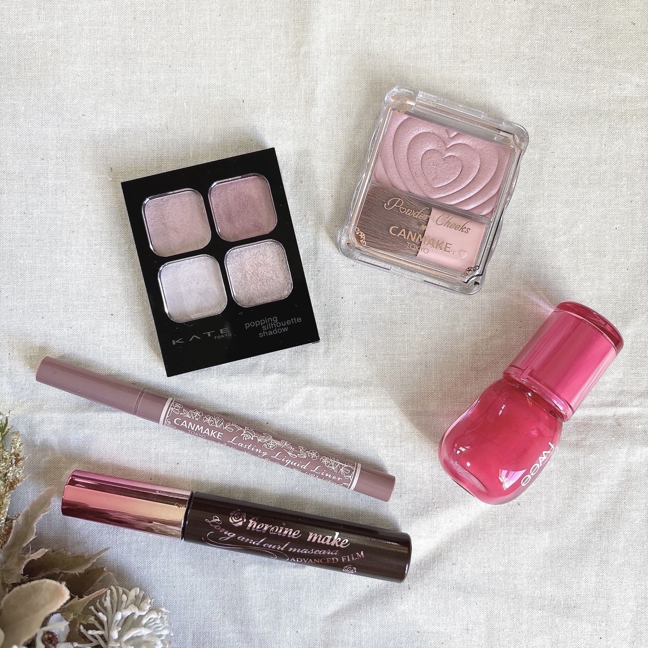 ケイト ポッピングシルエットシャドウ/KATE/アイシャドウパレットを使ったクチコミ（1枚目）