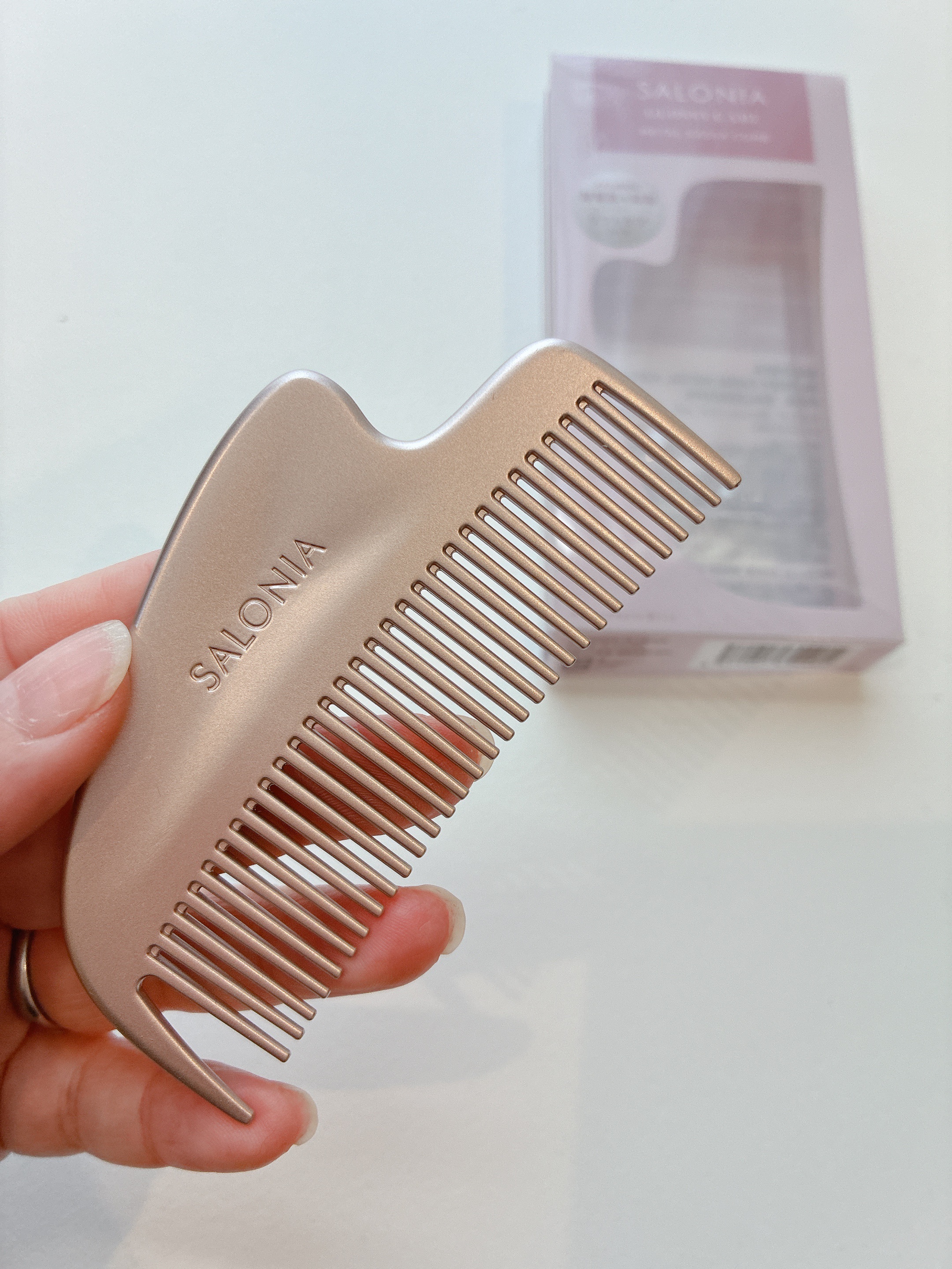 サロニア　グロッシーケア メタルカッサコーム/SALONIA/ヘアコームを使ったクチコミ（1枚目）