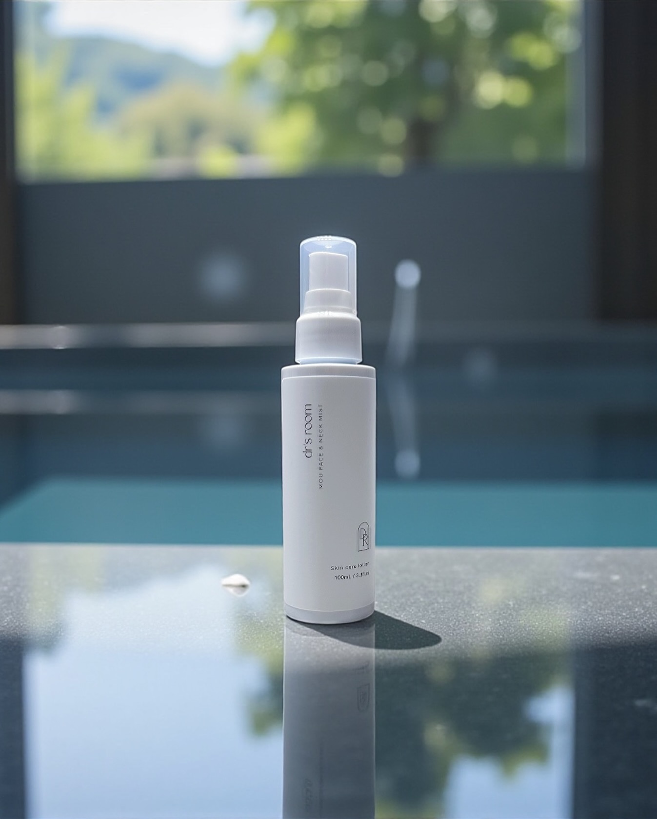 MOUフェイス＆ネックミスト（ミスト化粧水）/dr's room/ミスト状化粧水を使ったクチコミ（1枚目）