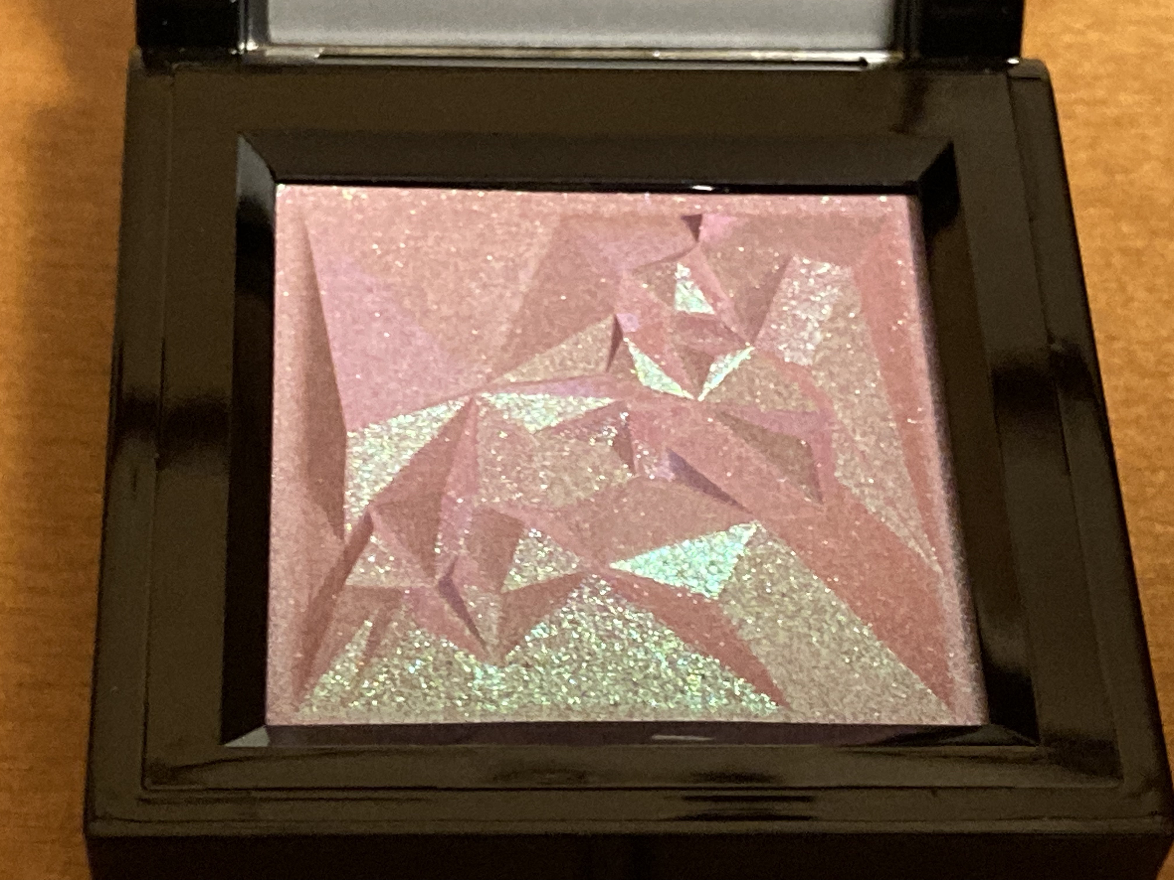 クラッシュド ジェム CG2 クポ！ピンク / shu uemura(シュウ