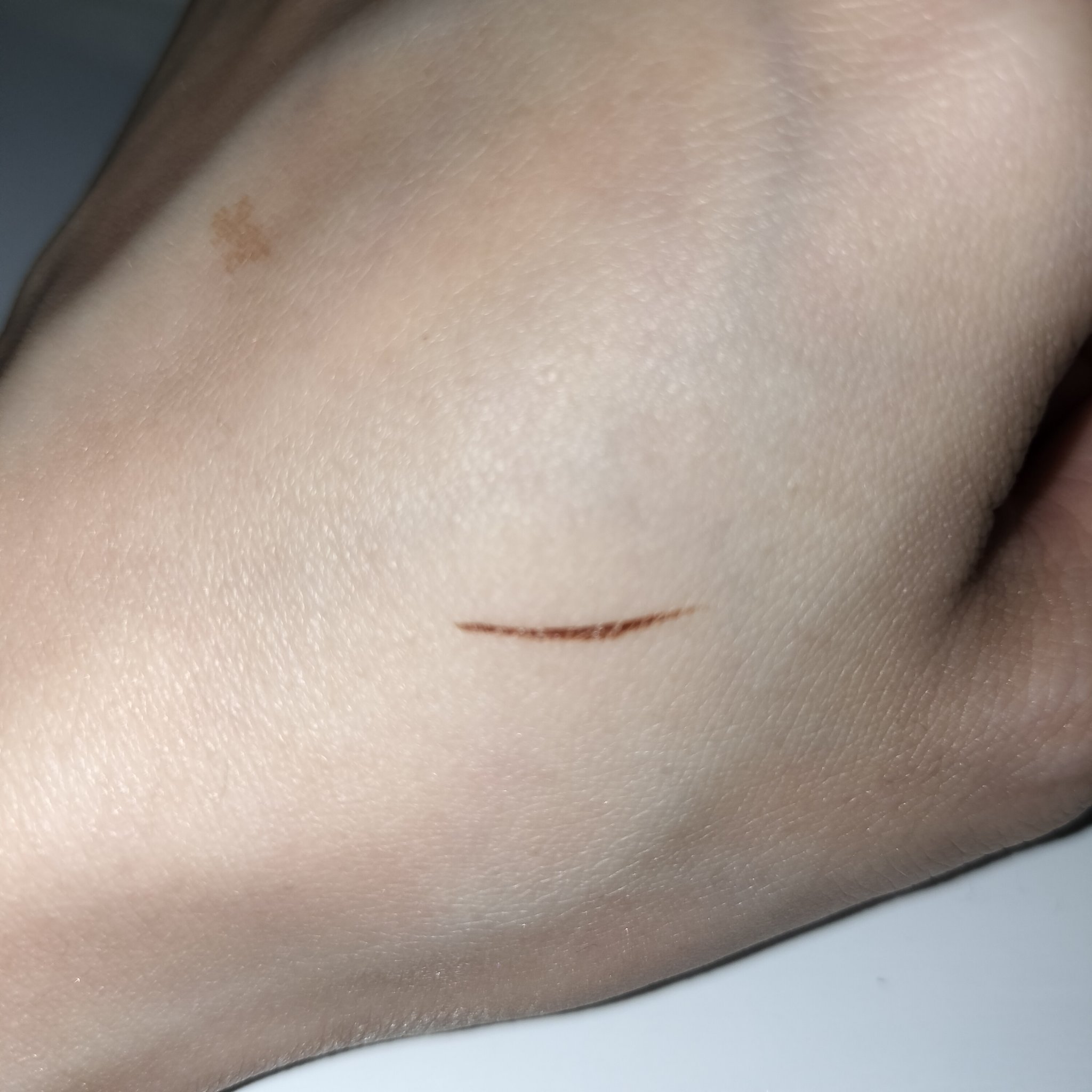 スーパーシャープライナーEX4.0 BR-1 自然なブラウン(『呪術廻戦』限定デザイン)/KATE/リキッドアイライナーを使ったクチコミ（2枚目）