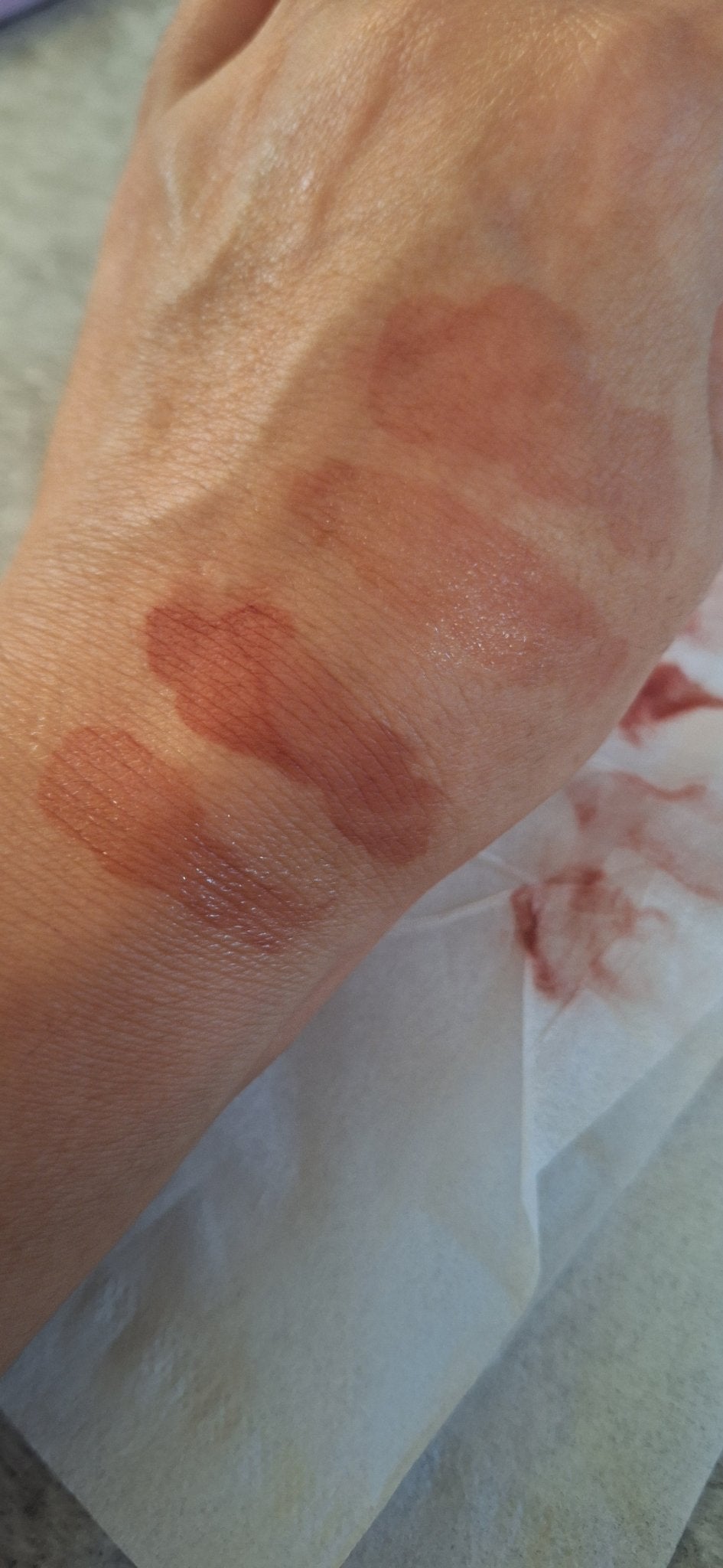 デュアルエフェクトエッセンスリップグロス/Mooekiss/リップグロスを使ったクチコミ(3枚目)