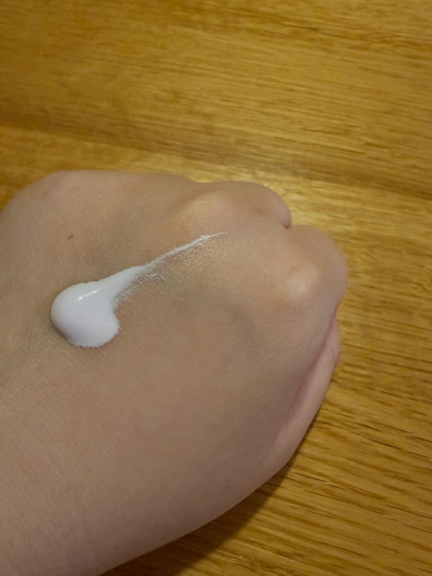 ダルバ ウォータフル トーンアップ サンクリーム(パープル)/ダルバ/日焼け止めクリームを使ったクチコミ（2枚目）