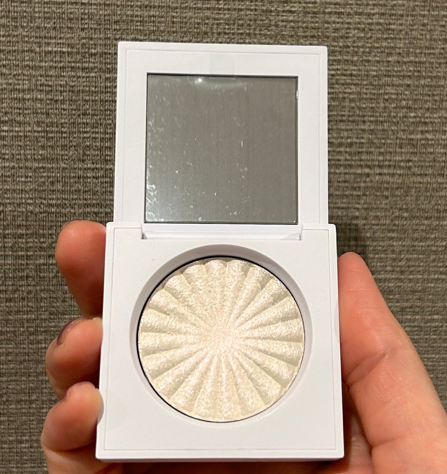 OFRA mini Highlighter/Ofra Cosmetics/パウダーハイライトを使ったクチコミ(1枚目)