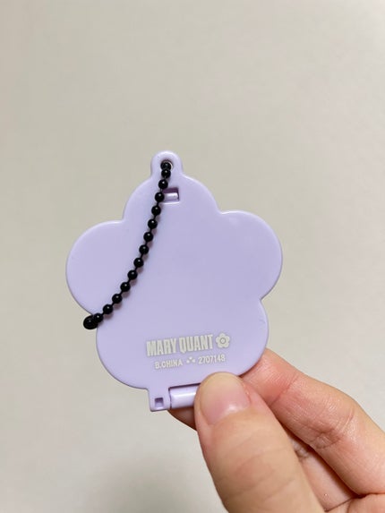 みあ on LIPS 「こちらはミニミラーとなっています💜淡いパープルカラーが可愛いで..」(2枚目)