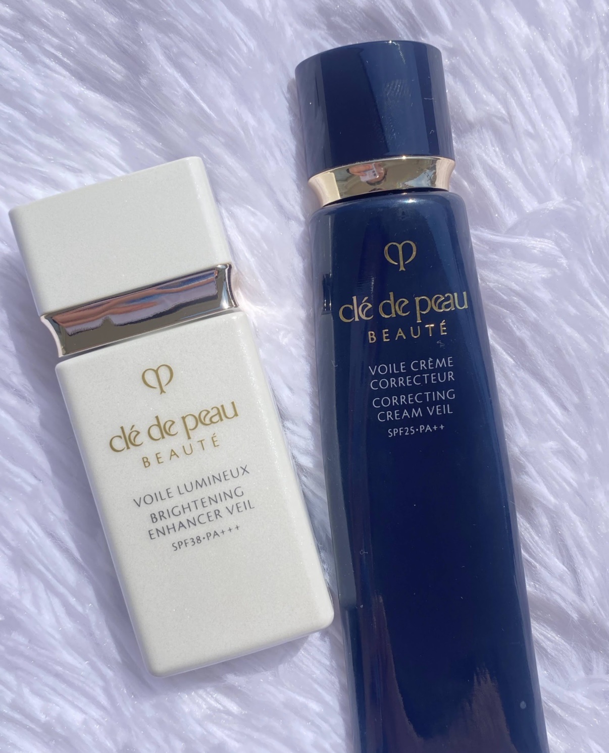 下地に迷ったらクレ・ド・ポー ボーテ‼️

クレ・ド・ポー ボーテ
(左) ヴォワールルミヌ
(右) ヴォワールコレクチュールｎ


ヴォワールルミヌは夏に愛用していました！
トーンアップ・凹凸のないツルっとした肌に
仕上がって、薄膜ぴたっ