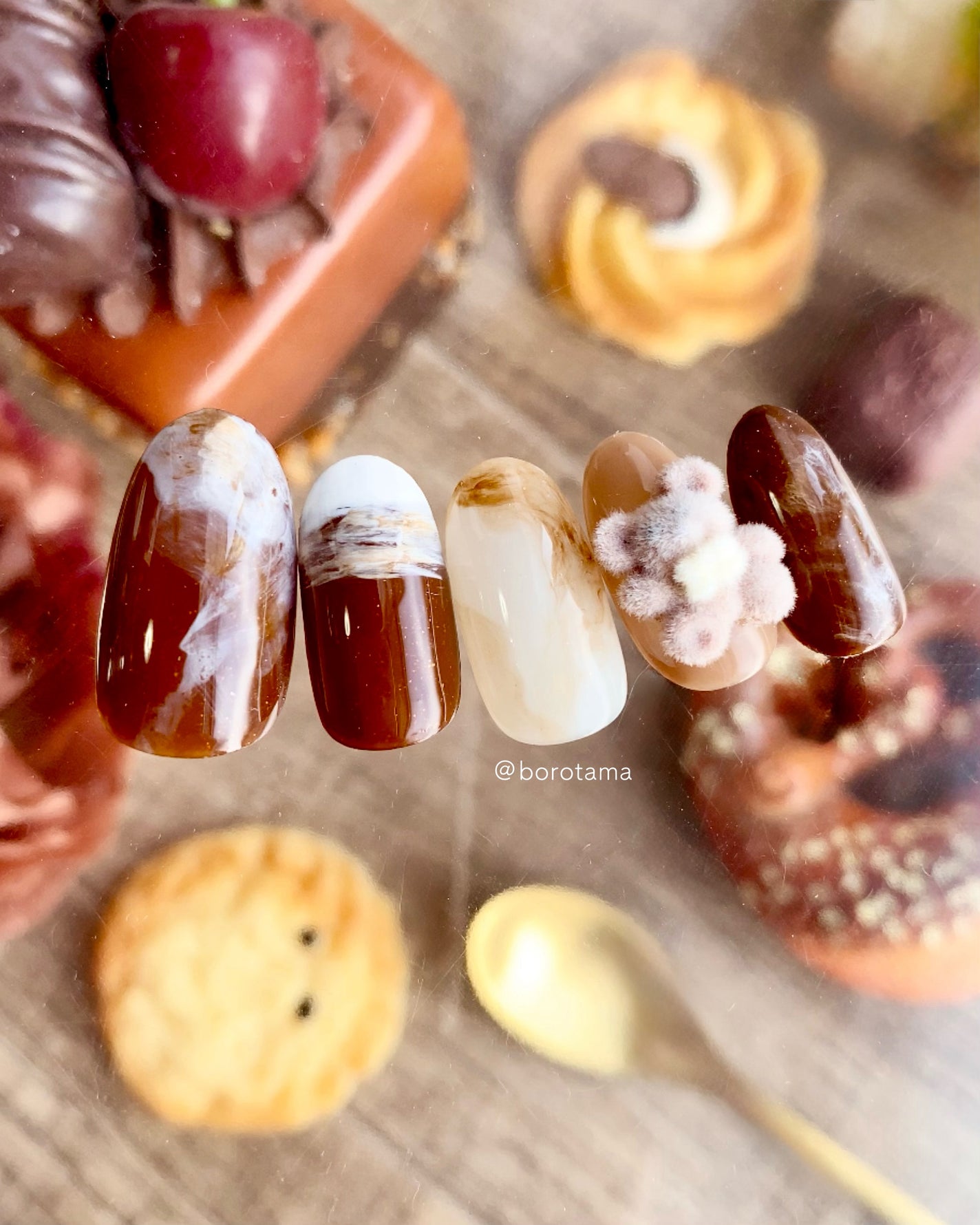 カラフルネイルズ/キャンメイク/マニキュアを使ったクチコミ(5枚目)