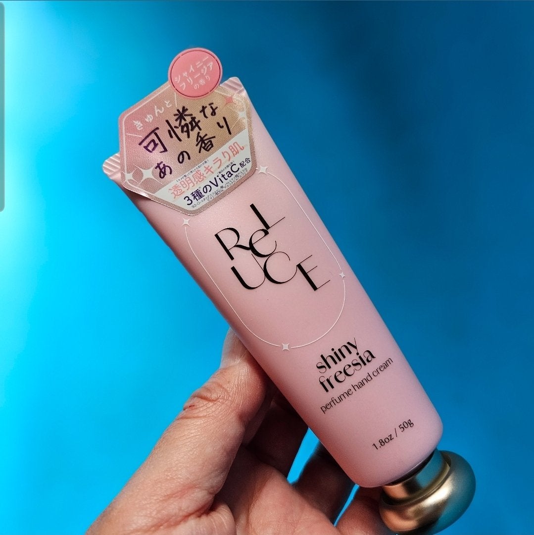 パフュームハンドクリーム シャイニーフリージア/ReLUCE/ハンドクリームを使ったクチコミ(3枚目)