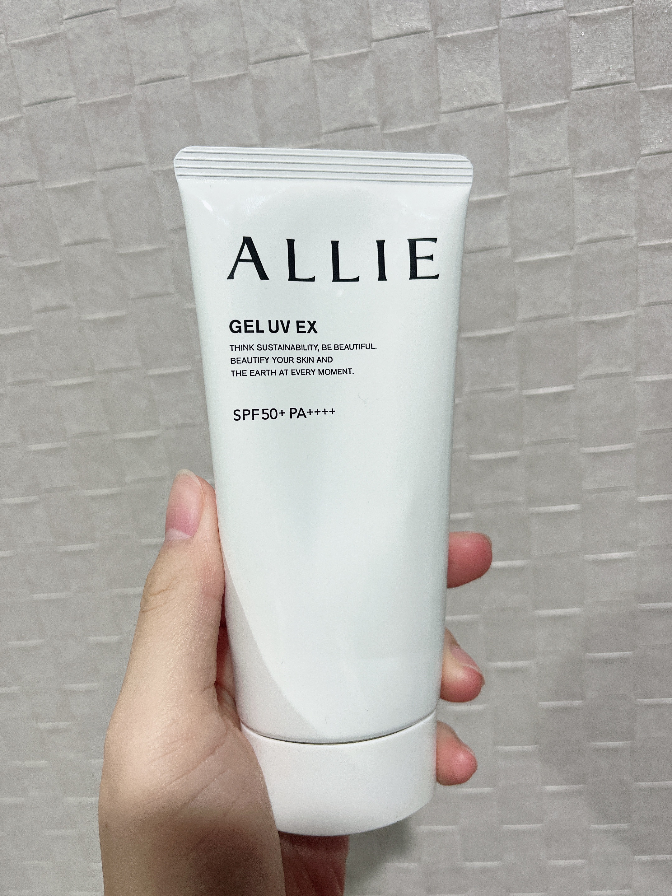 アリィー クロノビューティ ジェルUV EX 限定セットA(アリィー クロノビューティ ジェルUV EX 90g+ラスティングプライマーUVミニサイズ5g)/アリィー/日焼け止めジェルを使ったクチコミ（1枚目）