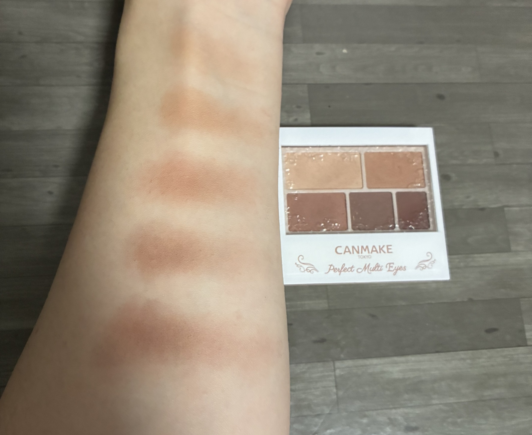 パーフェクトマルチアイズ/キャンメイク/アイシャドウパレットを使ったクチコミ（2枚目）