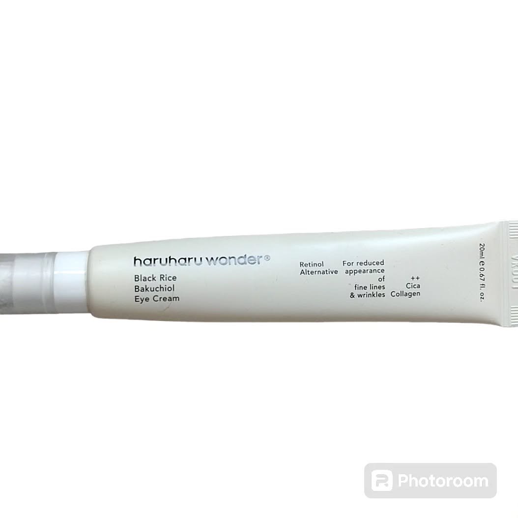 使い切り。

ハルハルワンダーのアイクリーム。
効果は あまり感じなかったけど、伸びが良くて塗りやすいクリームでした❤

 #ハルハルワンダー  #haruharuwonder