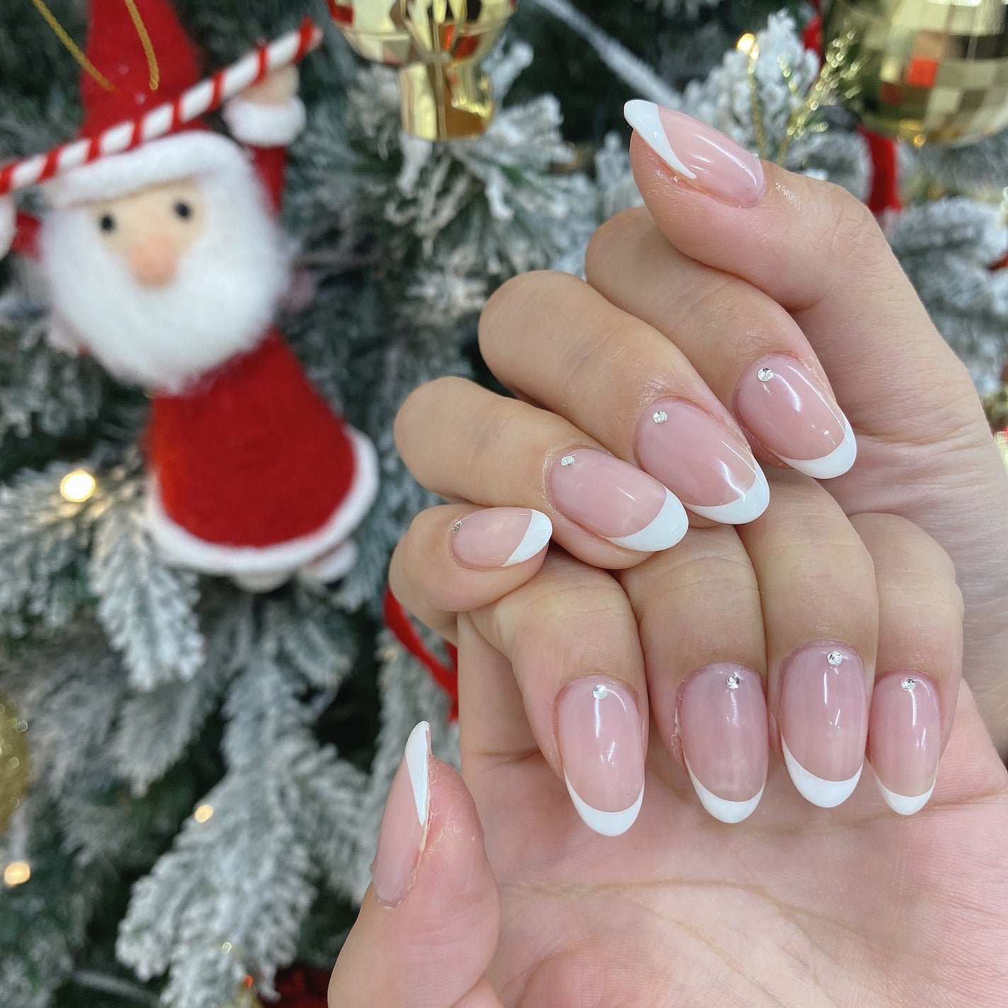 aki_フォロバ100(気付いてない時はコメ下さい) on LIPS 「ブライダルネイル💅💍練習も含めて色々やったので記録として👰♀..」(1枚目)