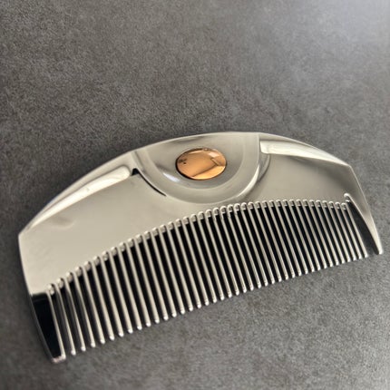 PG ツキ プレミアムブラック/LOVECHROME/ヘアコームを使ったクチコミ(1枚目)