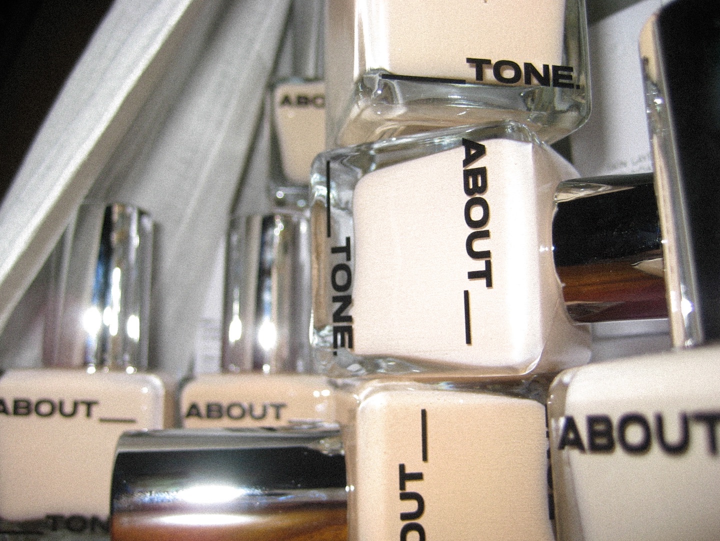 スキンレイヤーフィットファンデーション/ABOUT TONE/リキッドファンデーションを使ったクチコミ（1枚目）