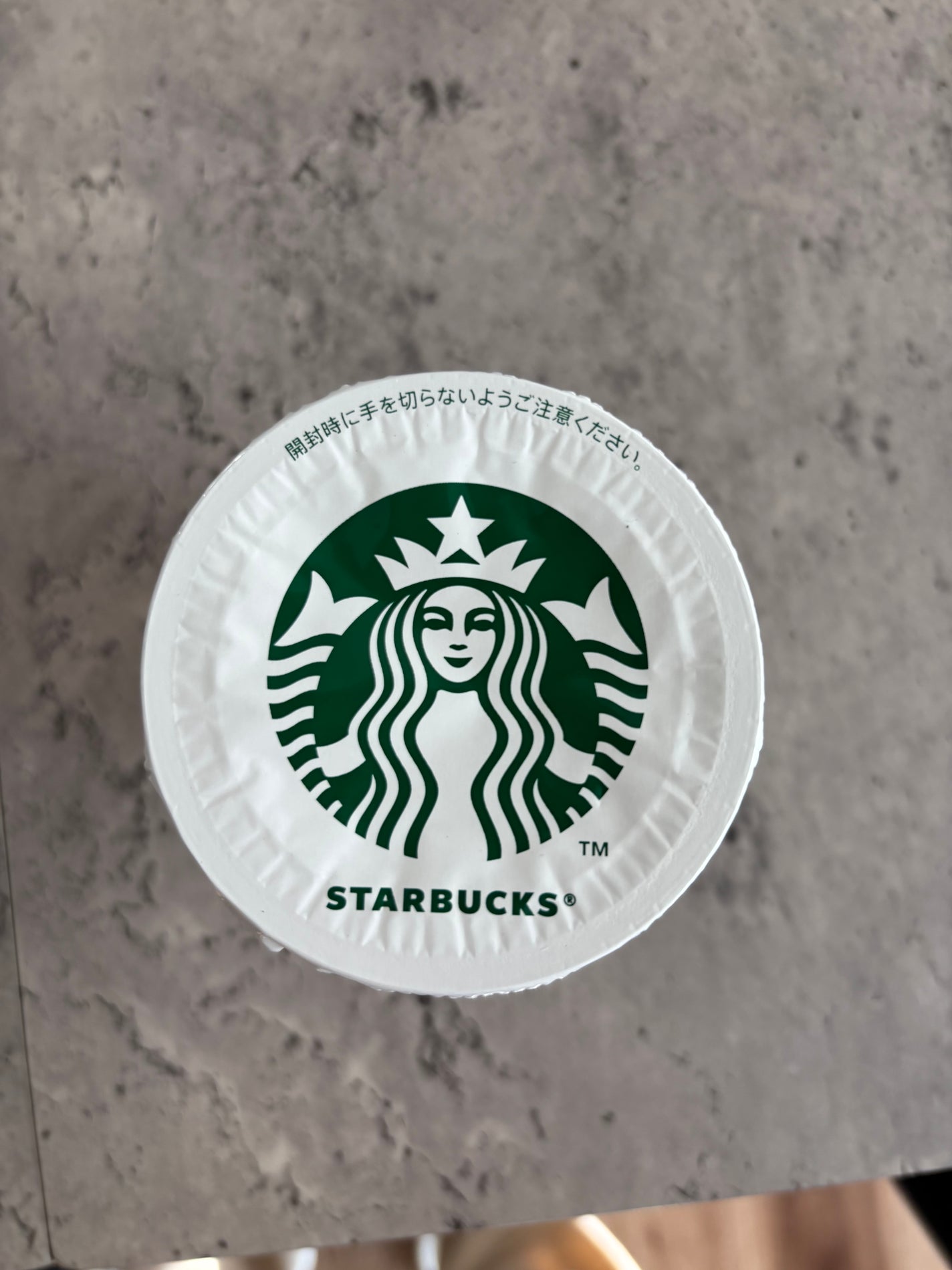 ぷぅぴぃ《紫コス部💜💗》 on LIPS 「#あやかちゃん買い❤️🍫チョコレート&ベリーラテ🫐しかし、2種..」(3枚目)