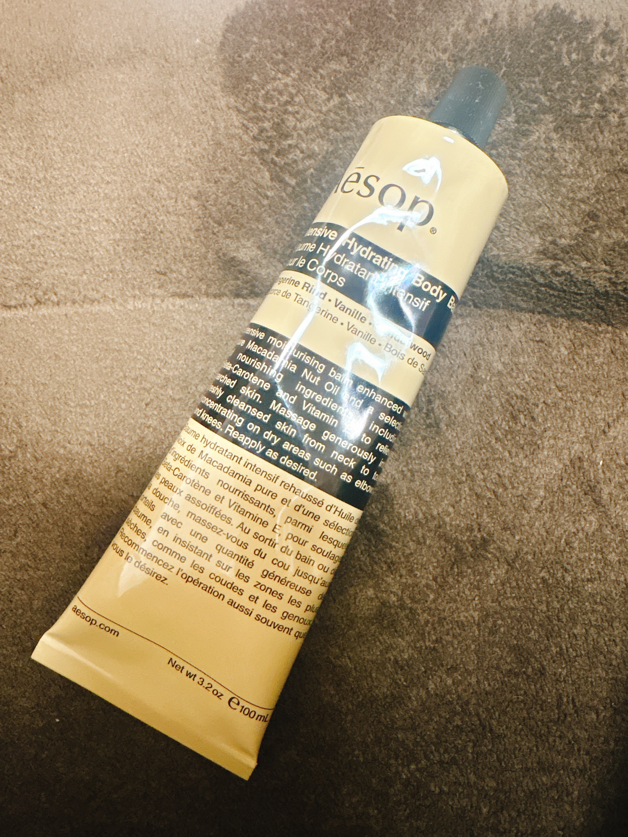 レジュビネイトインテンシブボディバーム/Aesop/ハンドクリームを使ったクチコミ（1枚目）