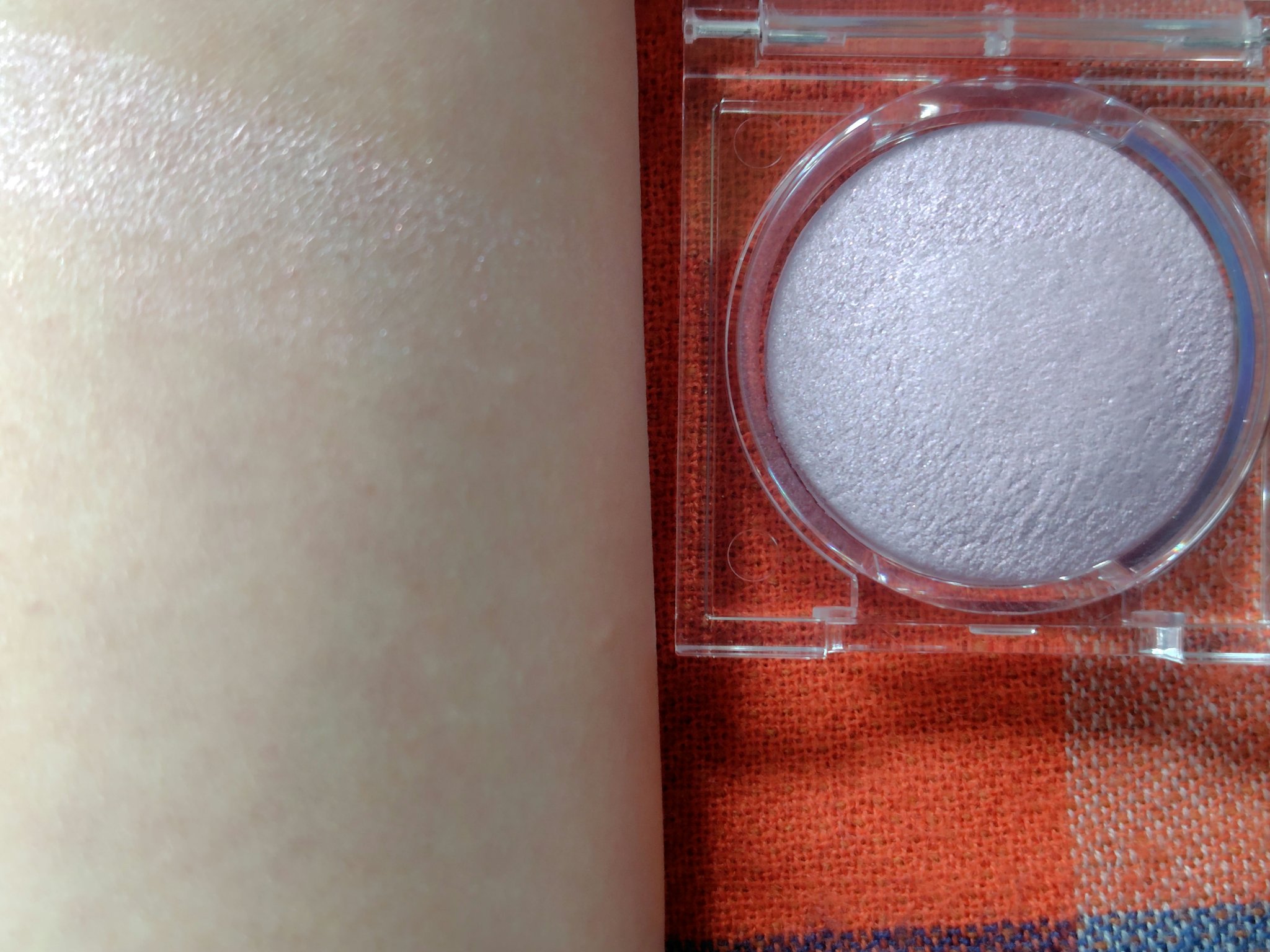 ムーングロウハイライター 03 ムーングロウライラック/キャンメイク/ハイライトを使ったクチコミ（3枚目）