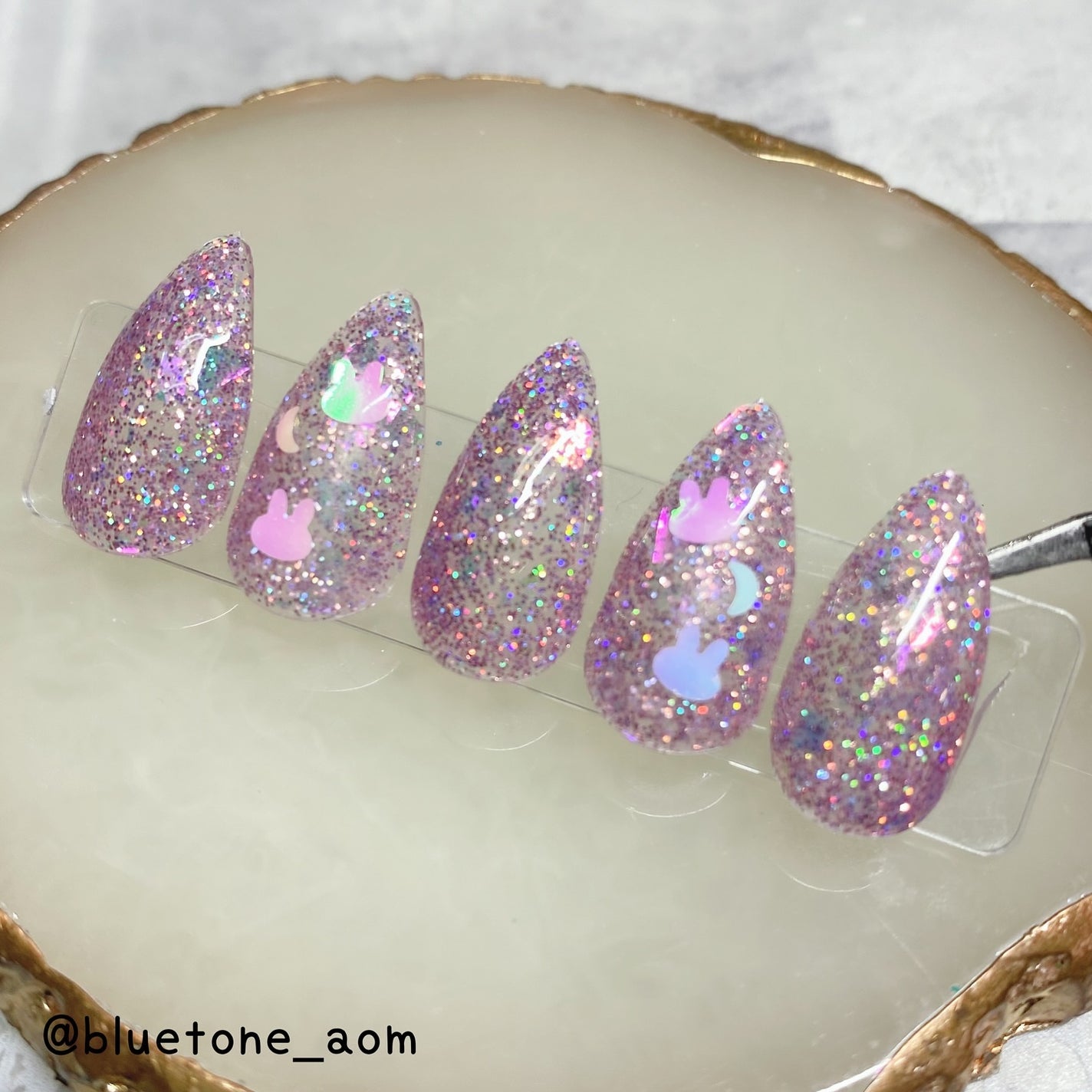 ⋆͛🦖⋆͛aomi on LIPS 「オリジナルフラッシュピンクオーロラレインボーラメを多めにミック..」(1枚目)