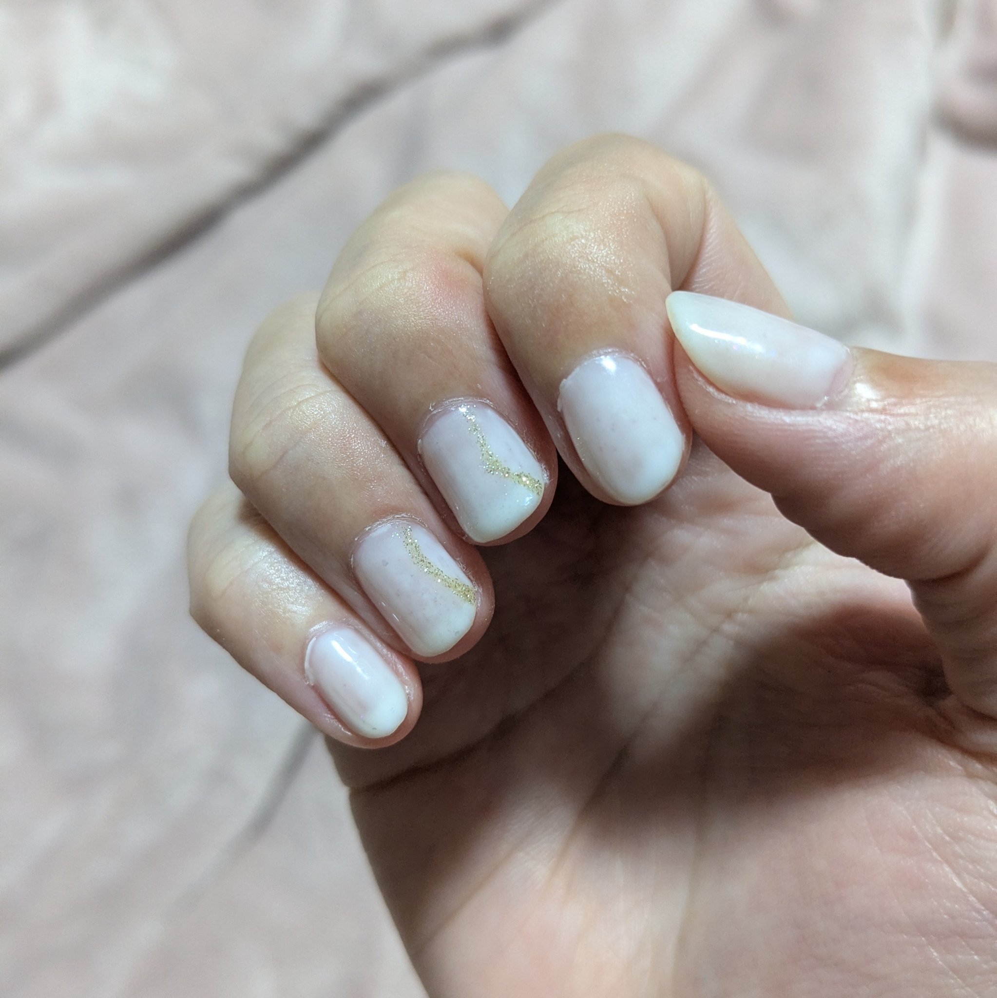 BRG ジェルネイル 3 ラメゴールド/DAISO/ジェルネイルを使ったクチコミ（1枚目）