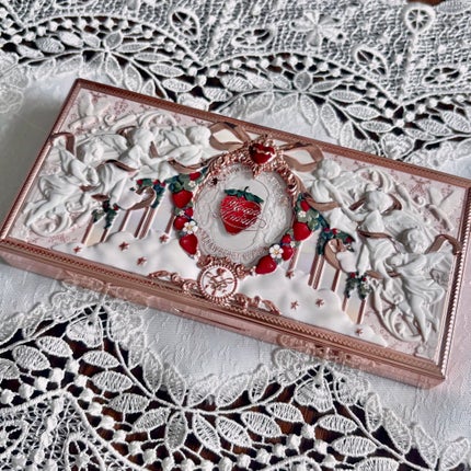 ストロベリーキューピッドコレクション メイクアップパレット/FlowerKnows/アイシャドウパレットを使ったクチコミ(4枚目)