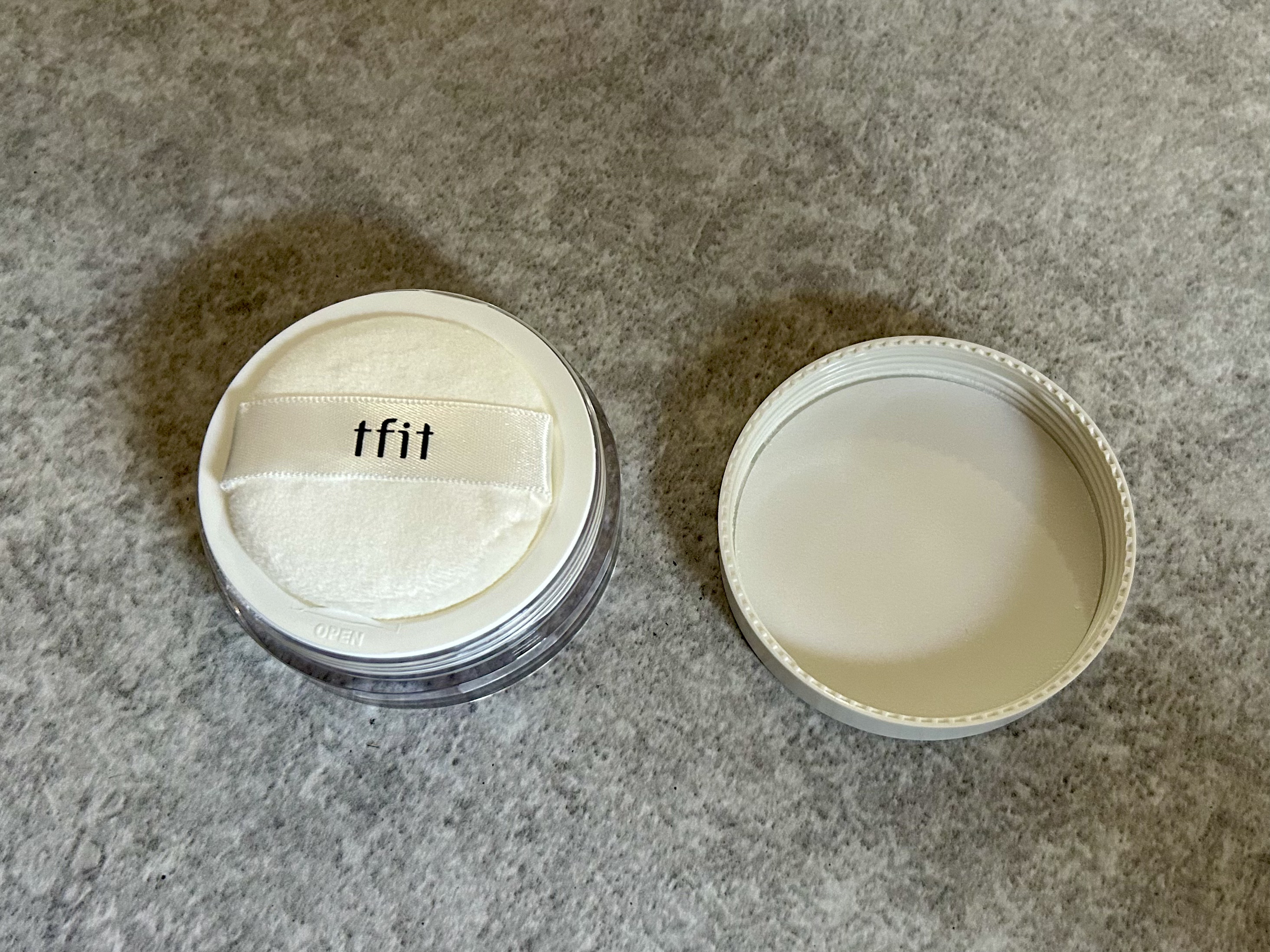 トランスルーセントセットフィニッシングパウダー/TFIT/ルースパウダーを使ったクチコミ（2枚目）