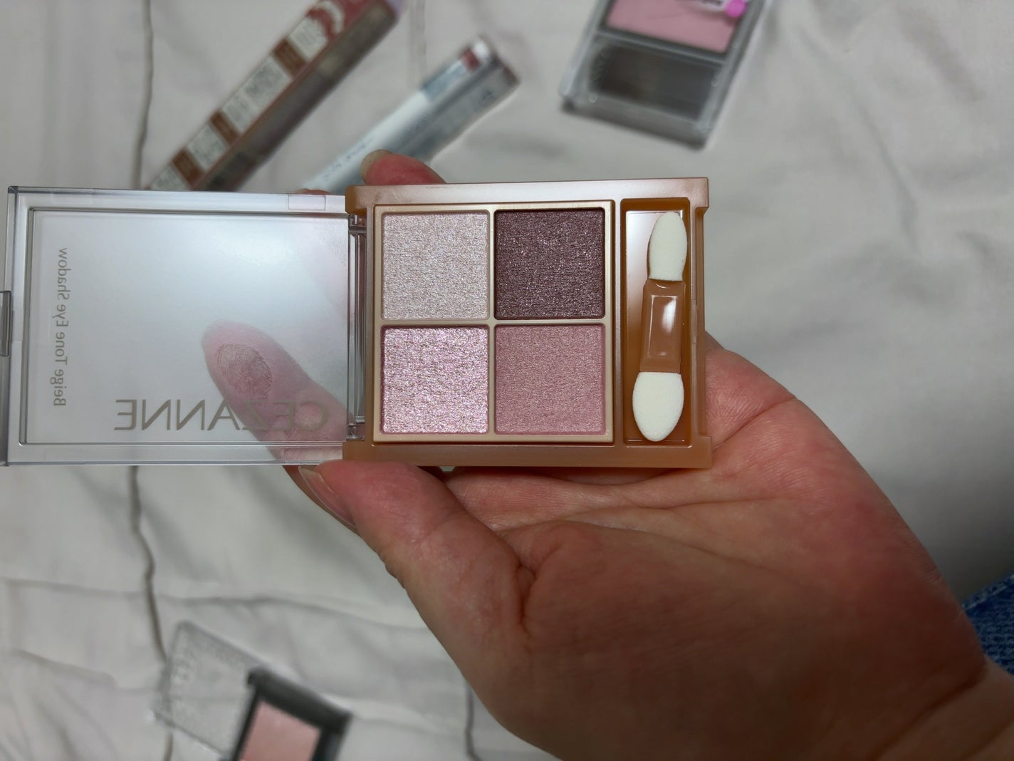 ベージュトーンアイシャドウ/CEZANNE/アイシャドウパレットを使ったクチコミ(1枚目)