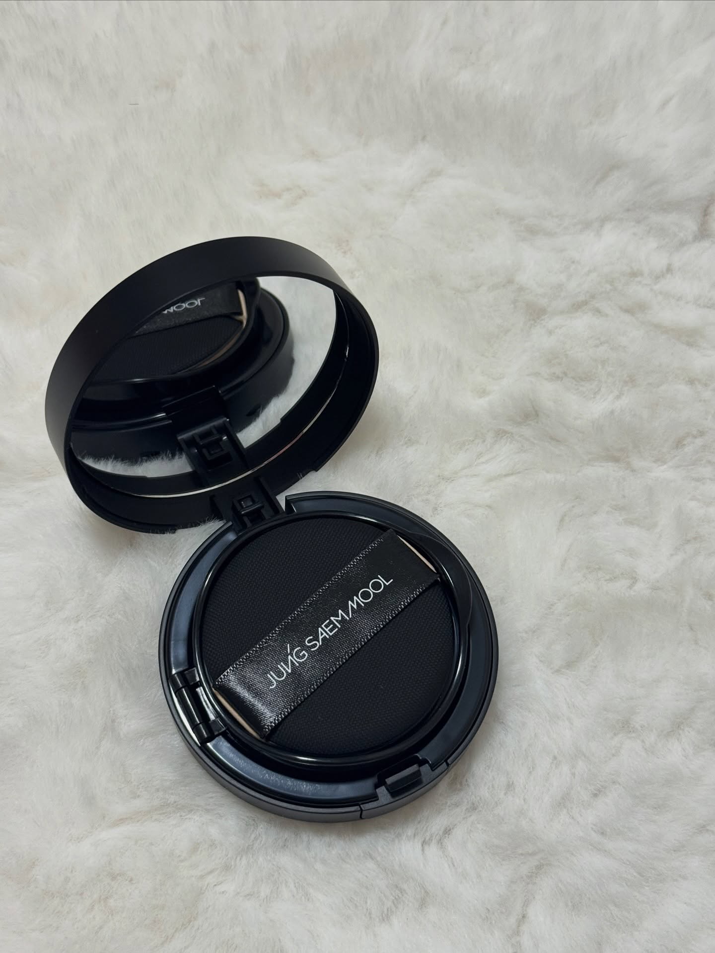 ジョンセンムル スキンヌーダーカバーレイヤークッション 19 フェアライト/JUNG SAEM MOOL/クッションファンデーションを使ったクチコミ（2枚目）