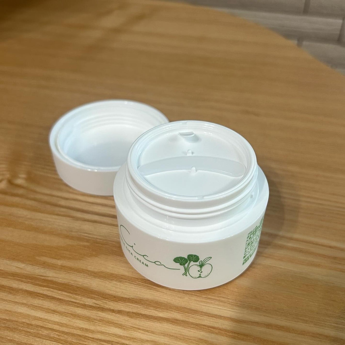 ple cica(プルシカ)/Apple cosme +natural /フェイスクリームを使ったクチコミ(3枚目)