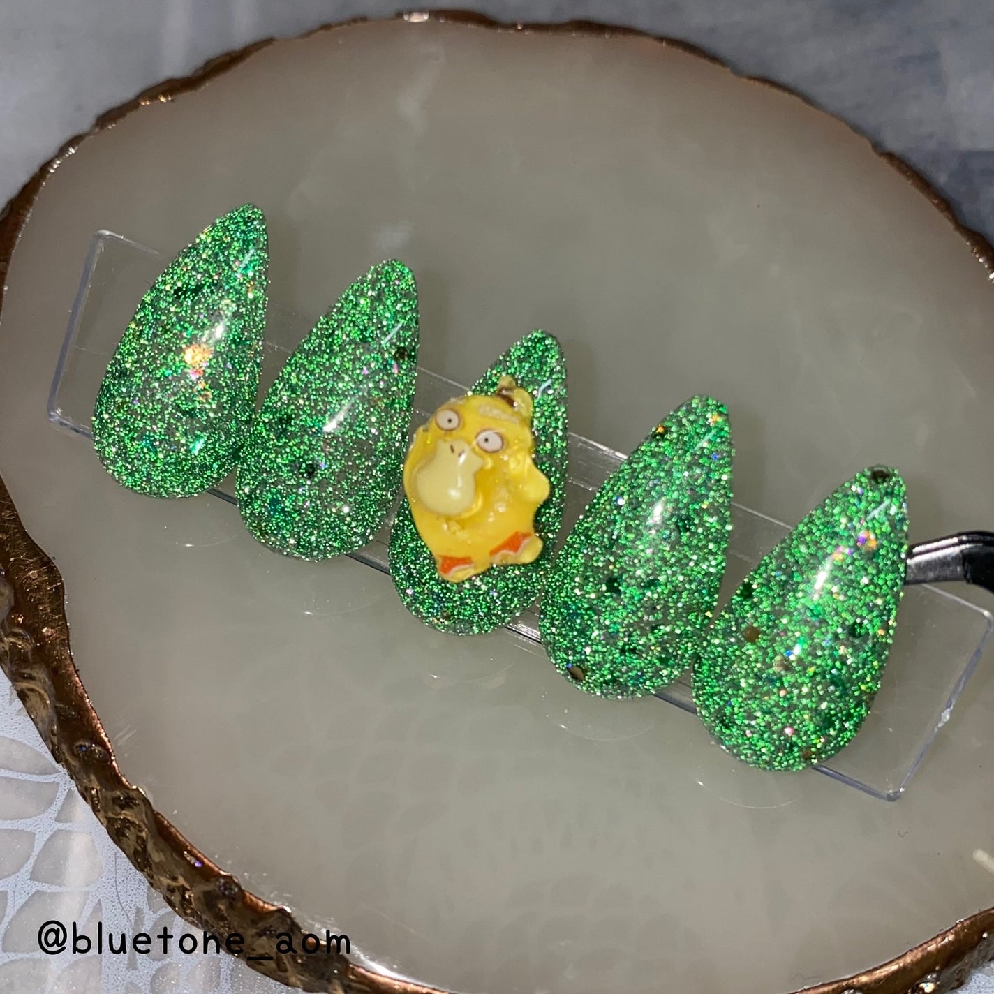 ⋆͛🦖⋆͛aomi on LIPS 「オリジナルフラッシュグリーングリーングリーン🌳⋆✦明るめグリー..」(4枚目)