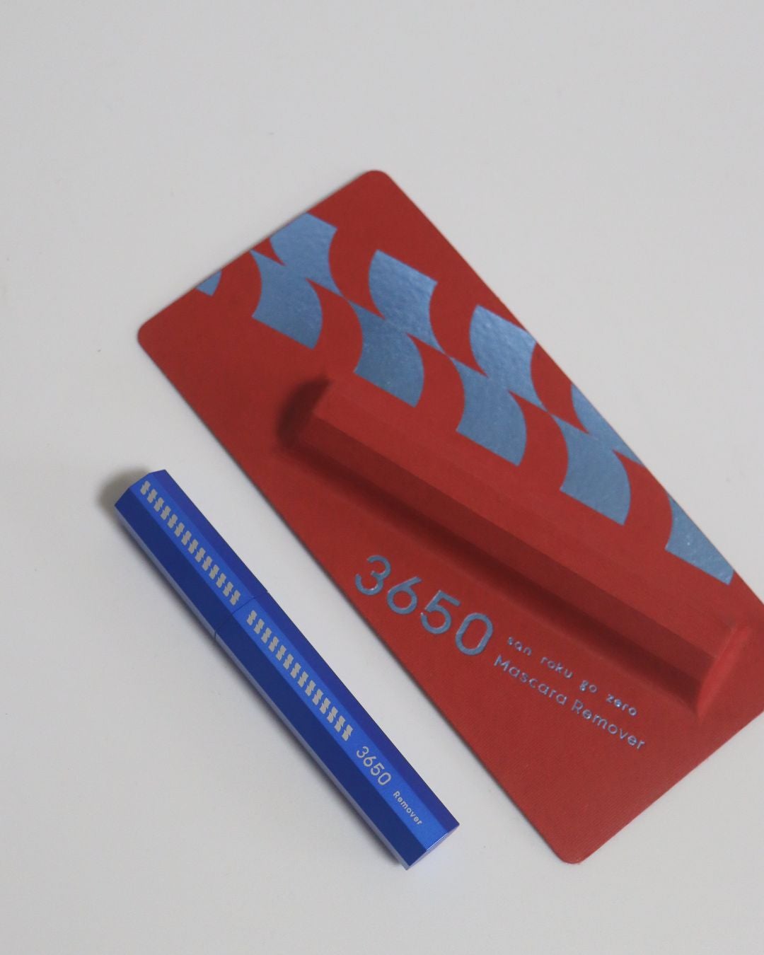 雪 on LIPS 「コームが深めの溝×幅広タイプで、まつげの根元まで液がしっかり届..」(3枚目)