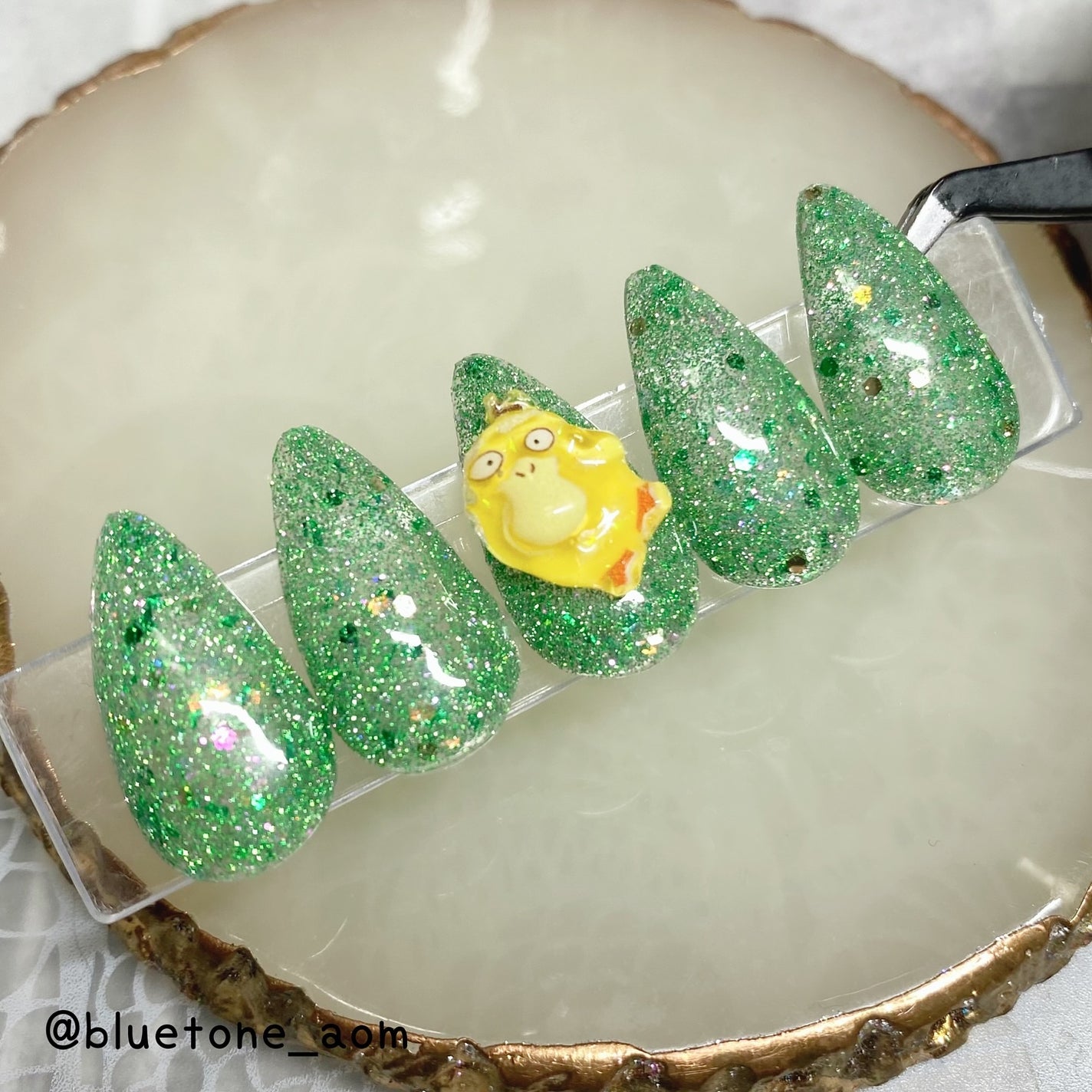 ⋆͛🦖⋆͛aomi on LIPS 「オリジナルフラッシュグリーングリーングリーン🌳⋆✦明るめグリー..」(6枚目)