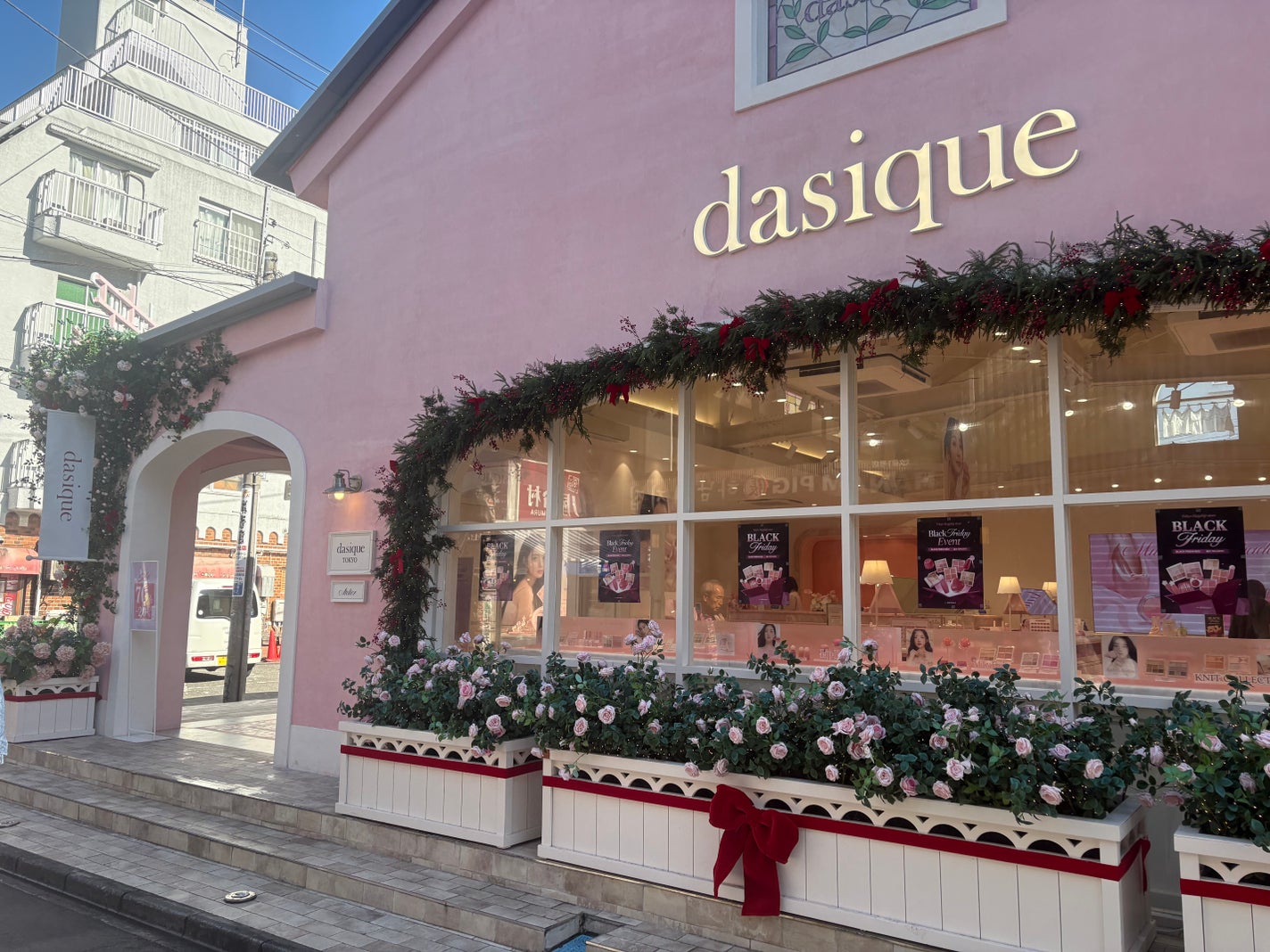 とと☆ on LIPS 「きょうは新大久保にある、デイジークのポップアップショップに行っ..」(2枚目)