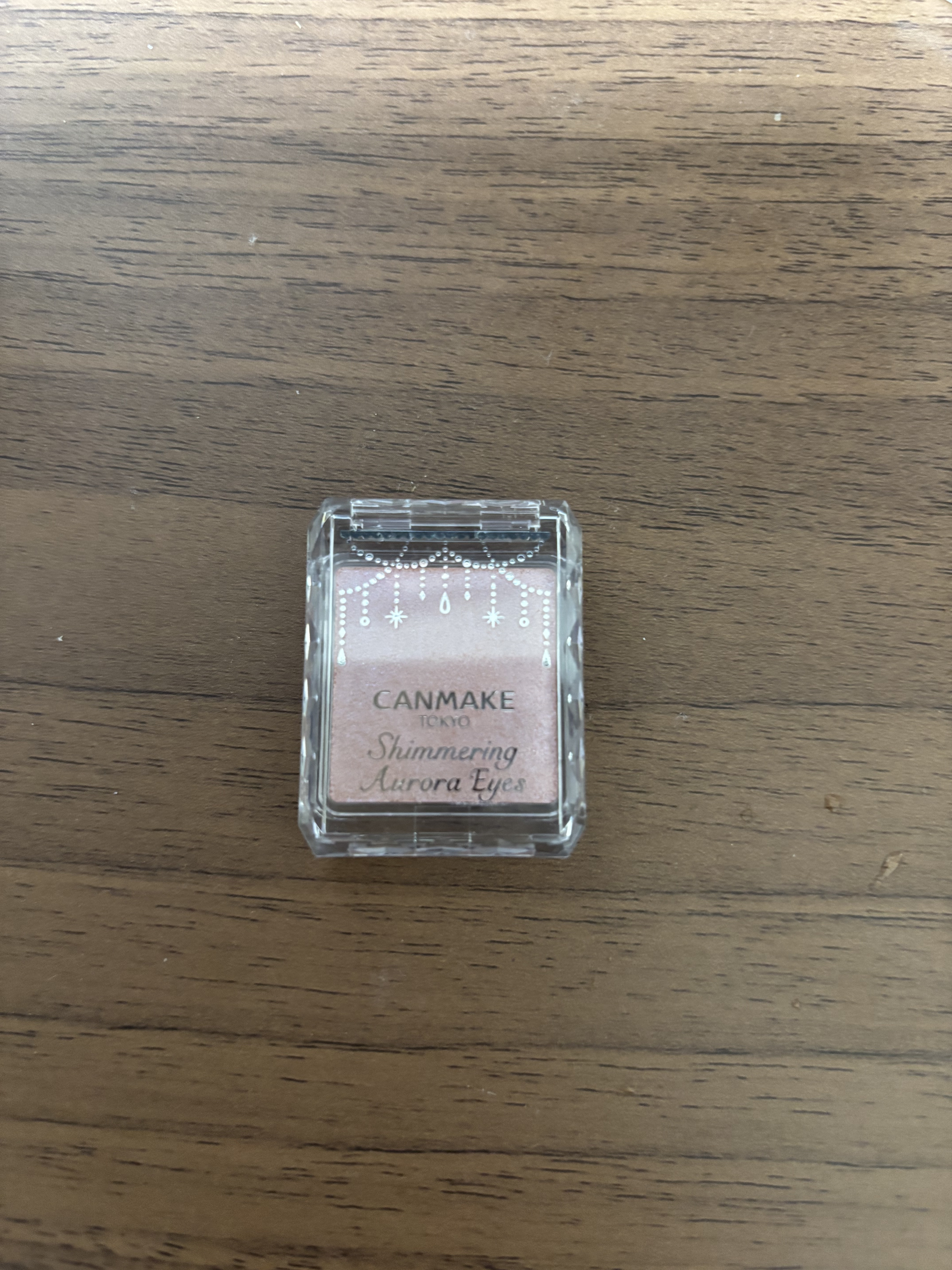 シマリングオーロラアイズ/キャンメイク/単色アイシャドウを使ったクチコミ（1枚目）