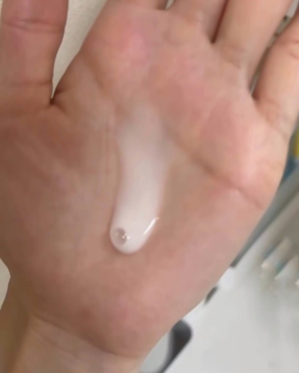 Dior ディオール カプチュール ル セラムのクチコミ「DIOR
カプチュール トータル セラム

いつの間にか、シルバーのボディーに衣替えしていたの.....」（2枚目）