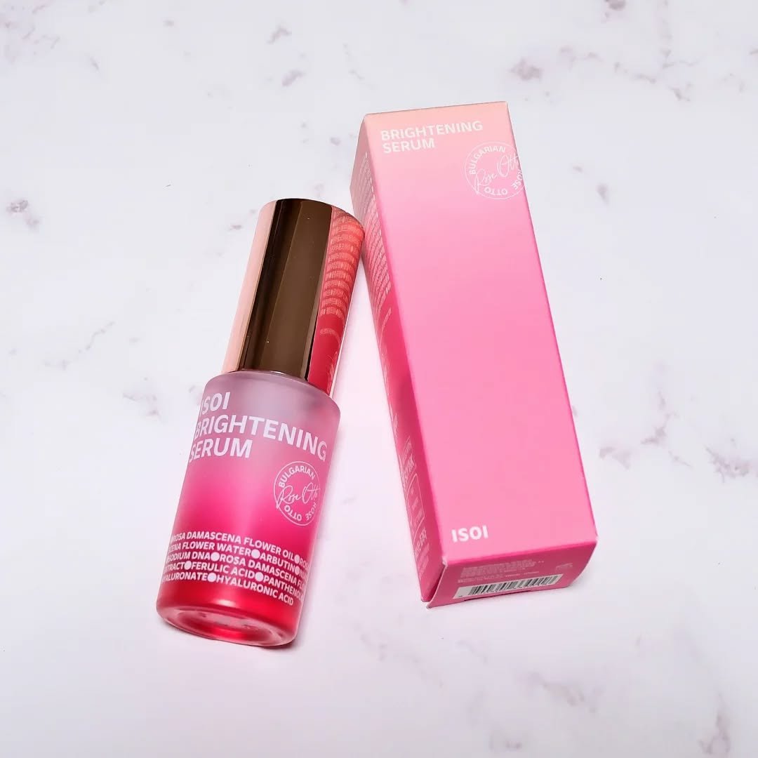 ISOI
🩷ブライトニングセラム🩷
・オリヤンで12年以上も大人気のセラムがリニューアル
・話題の美容成分ローズPDRNが追加
・メガ割で買うべき

軽いテクスチャーで、なめらかな質感です♪

肌にスルスルと伸びよく広げられるので、
気