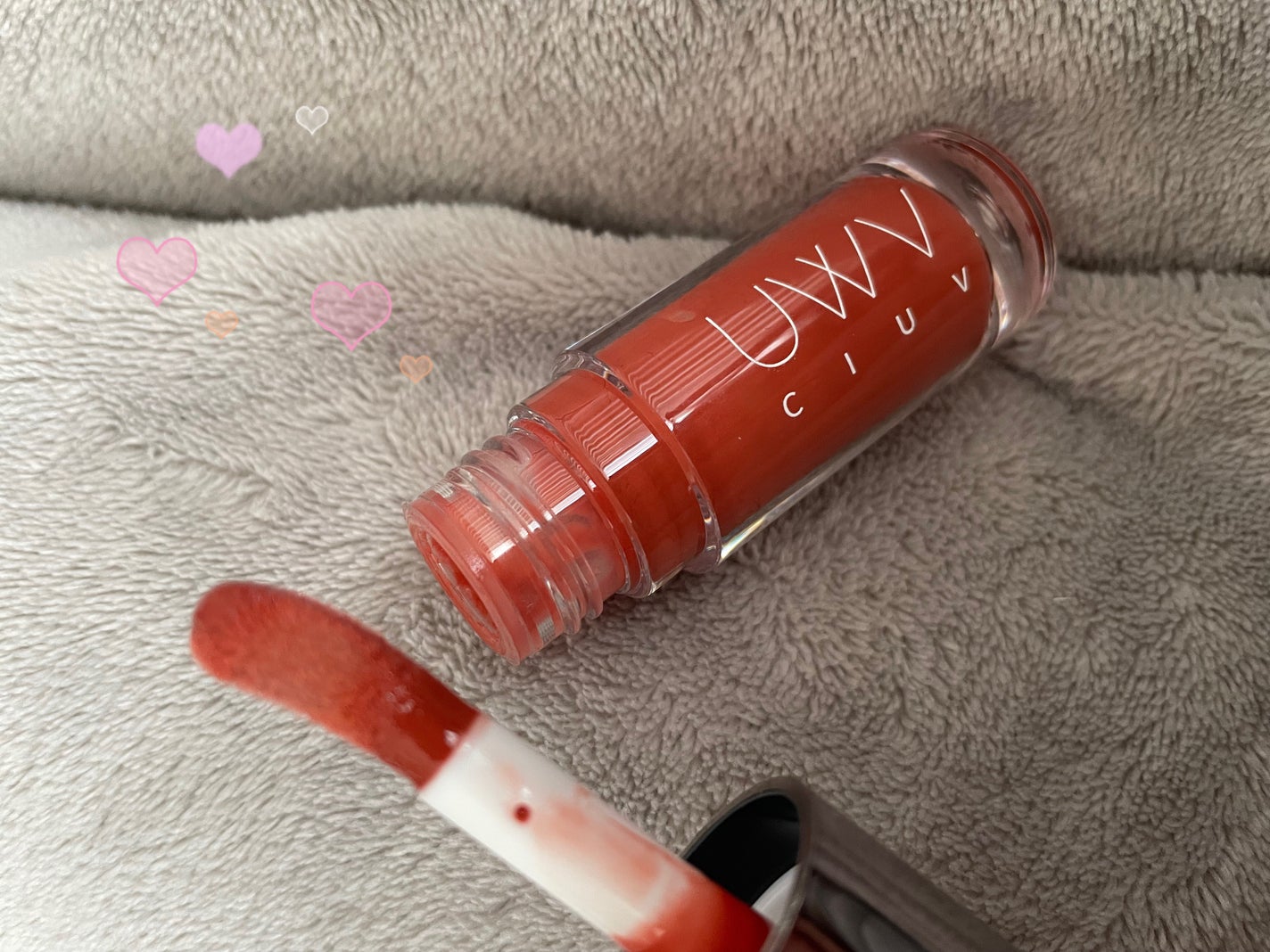 ポゴシポデイ🌙 on LIPS 「果汁シロップのようなチュルンとした感じのテクスチャーで、唇に塗..」(1枚目)