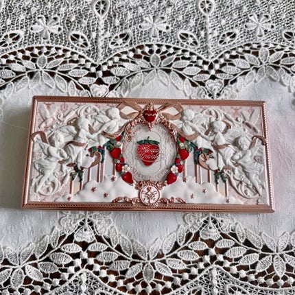 ストロベリーキューピッドコレクション メイクアップパレット/FlowerKnows/アイシャドウパレットを使ったクチコミ(1枚目)