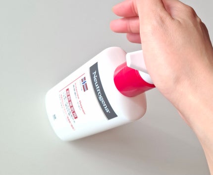 ノルウェー フォーミュラ インテンスリペア ボディ エマルジョン/Neutrogena/ボディローションを使ったクチコミ(4枚目)