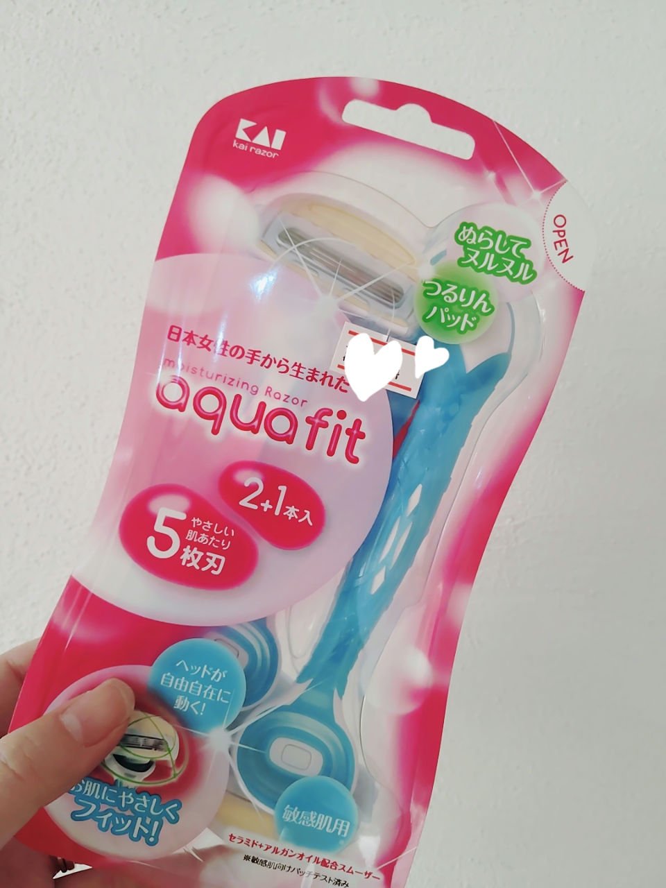 アクアフィット　敏感肌用 2本入/貝印/シェーバーを使ったクチコミ（1枚目）
