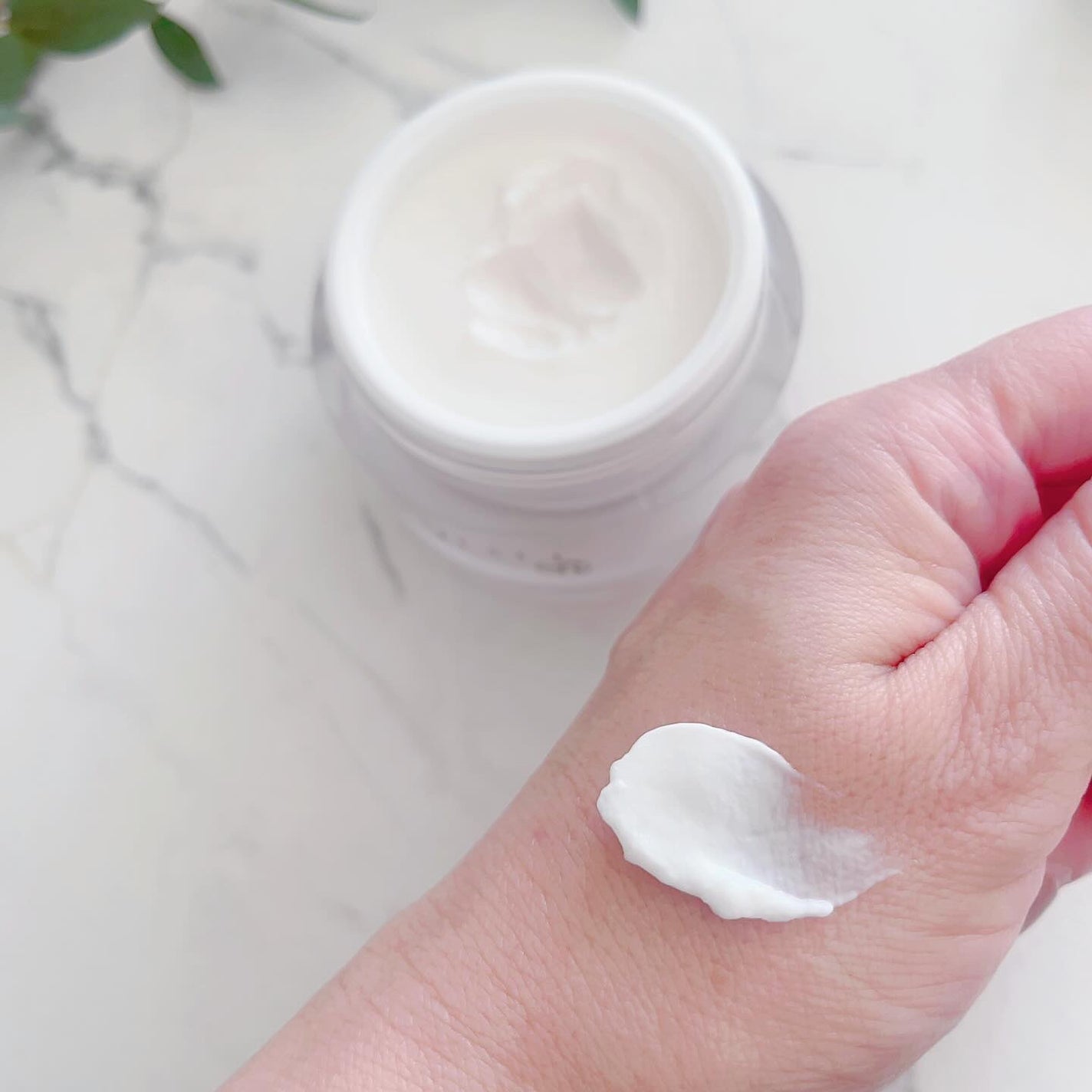 イデアクトR プロジェマックス モイスチャーファーミングクリーム/イデアアクト/オールインワン化粧品を使ったクチコミ(2枚目)