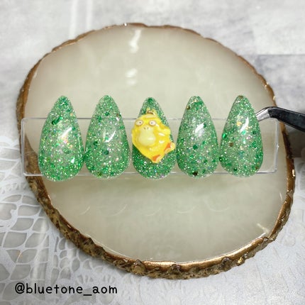 ⋆͛🦖⋆͛aomi on LIPS 「オリジナルフラッシュグリーングリーングリーン🌳⋆✦明るめグリー..」(7枚目)