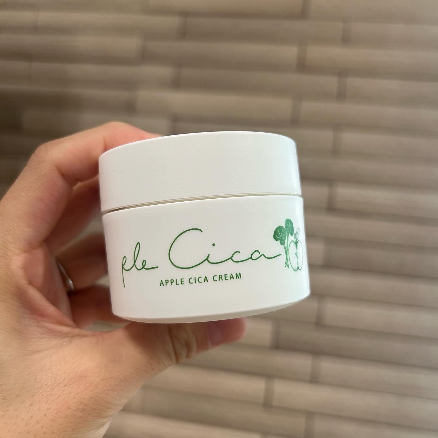 ple cica(プルシカ)/Apple cosme +natural /フェイスクリームを使ったクチコミ（1枚目）