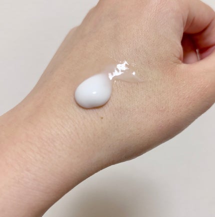 가을_秋 フォロバ on LIPS 「ルシャトラール1802ピオニーブーケパフュームボディローション..」(2枚目)